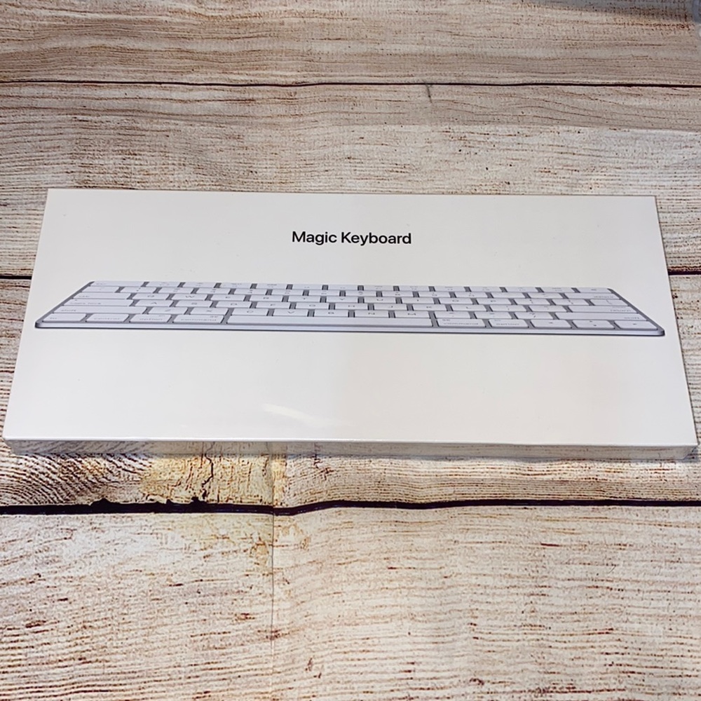 Apple Magic Keyboard MLA22LL/A